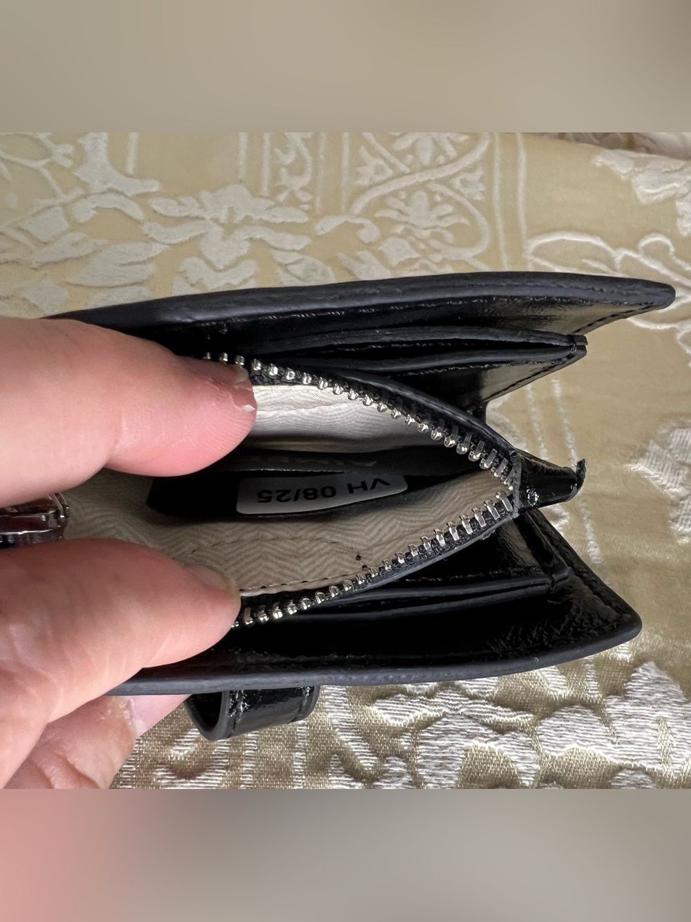 Aimee Kestenberg NWT Black Patent Leather Mini Wallet Card Case Coin Purse - Picture 4 of 5